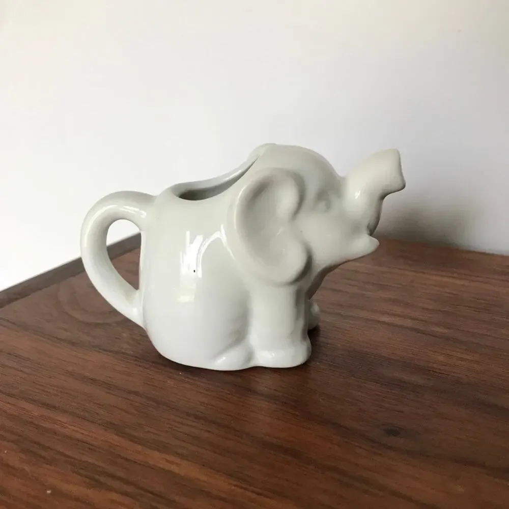 HIC ceramic mini elephant creamer (2 oz.), mini pitcher